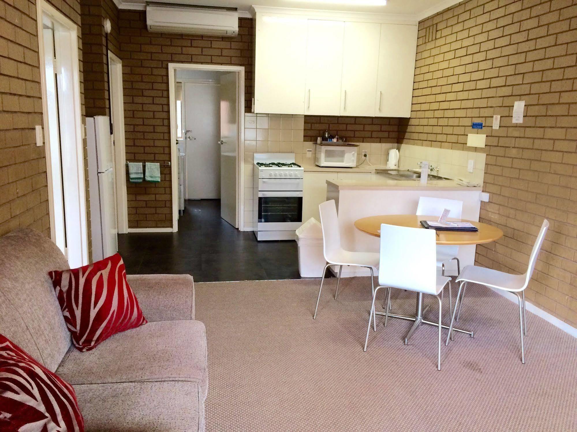 Parkview Motor And Hotel 4*